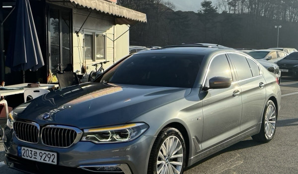 BMW5(G30) 520d 2.0 diesel Luxury Special